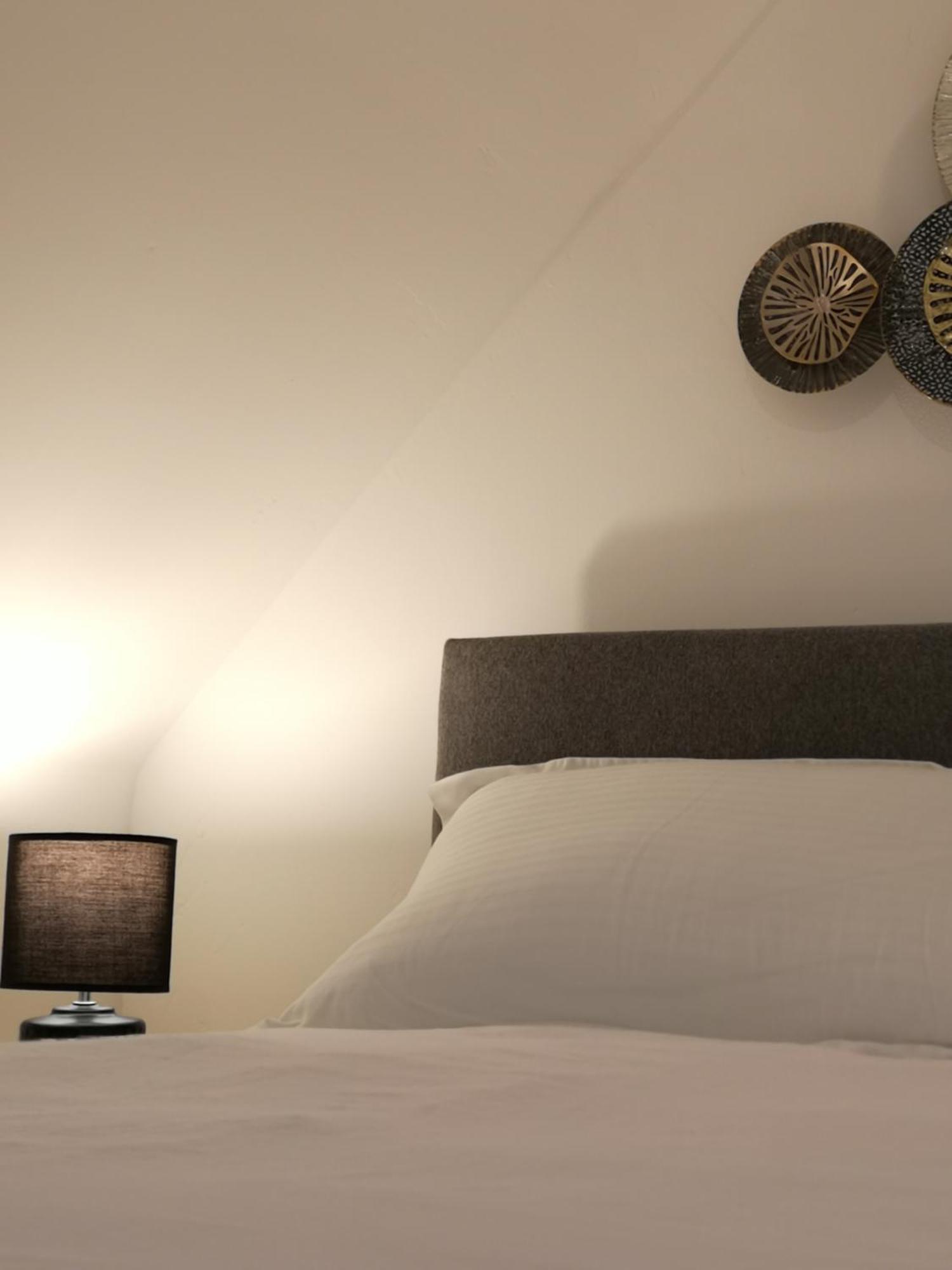 Historic, City Centre Apartment أبردين الغرفة الصورة
