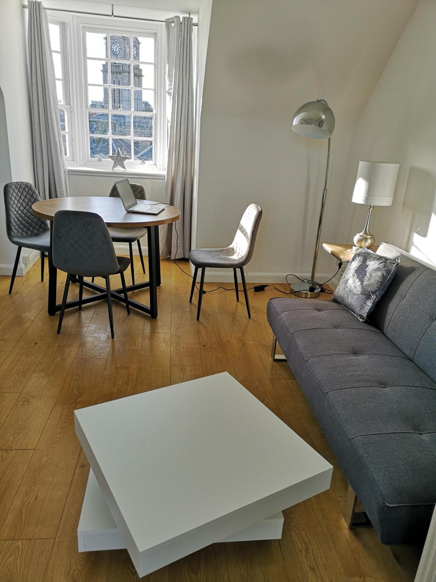 Historic, City Centre Apartment أبردين الغرفة الصورة